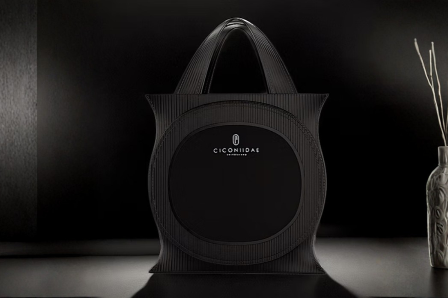 The Lamelligerus by CICONIIDAE — a Swiss-made tote in surplus calfskin, hand-stitched and built to be carried for a lifetime, then passed on. | Photo: CICONIIDAE