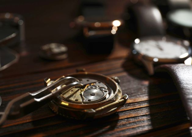 The Indian luxury watch buyer reads materials, movements, and provenance with knowledge that precedes purchase. The reading culture is what makes India distinct. | Photo: Magnific