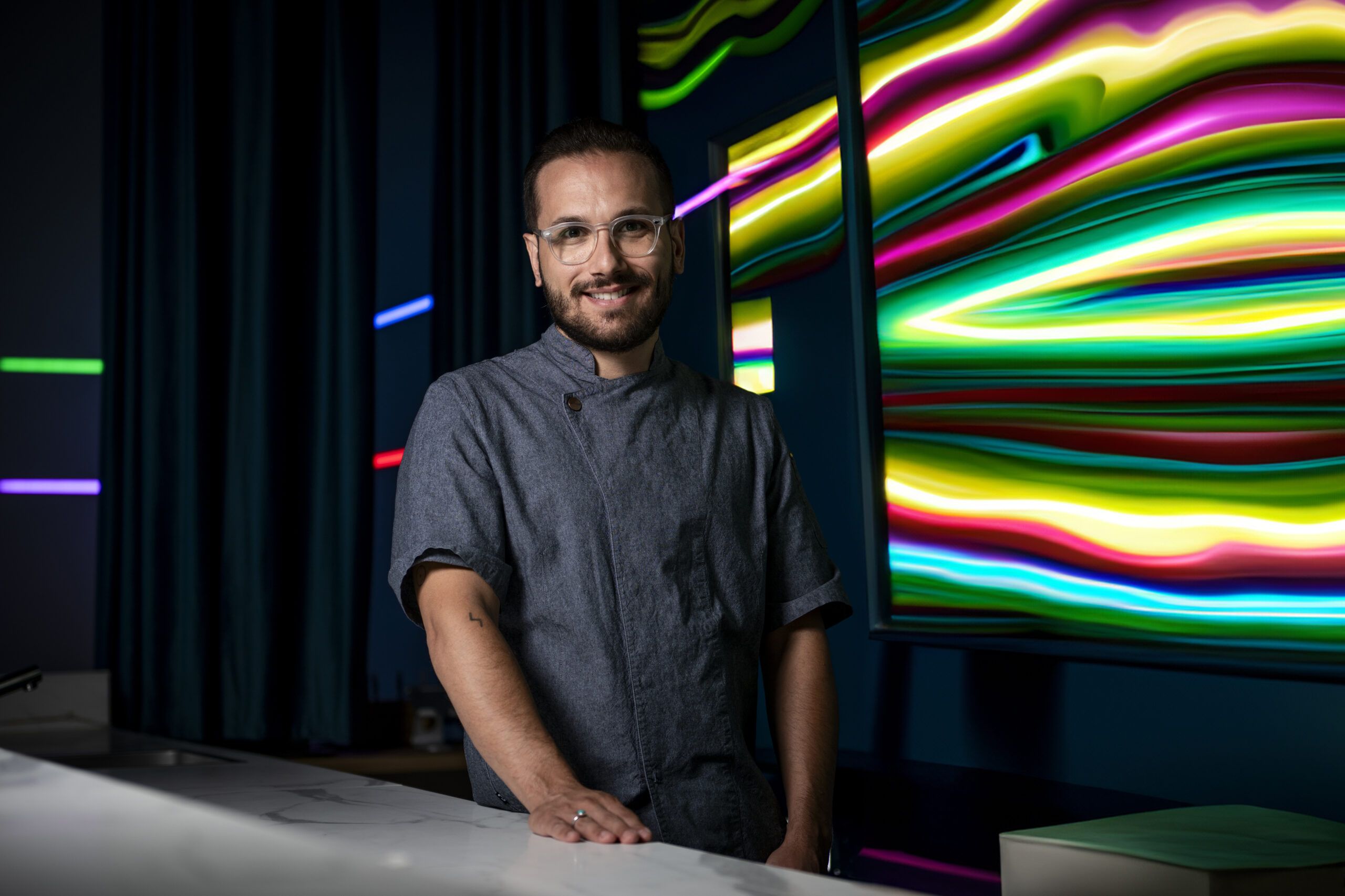 Federico Rottigni at Sensorium Milano, where light, color and spatial rhythm form part of the sensory architecture guiding perception.