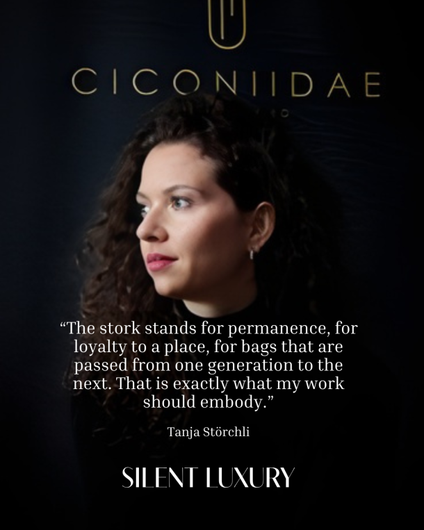 CICONIIDAE Boyciana clover-shaped handbag in green calfskin, featuring a central hand-set gemstone and artisanal edge finishing.