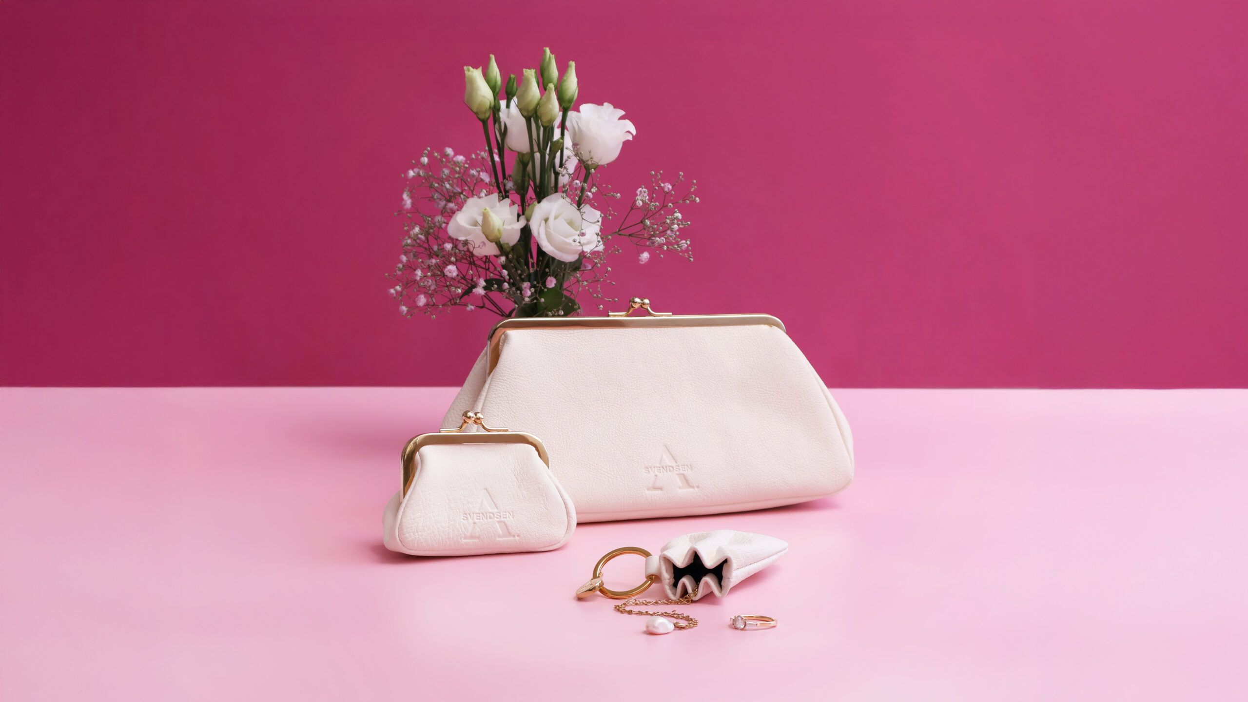The right white for every taste. The 'Jonna' evening clutch (inspired by the 1920s) and its smaller counterpart define Quiet Luxury through pure forms and luminous Antarctic Summer white. | Photo: Alexandra Svendsen

