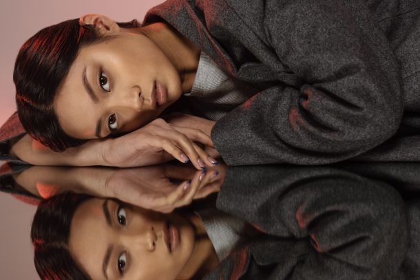 The reflection knows what the original has forgotten. Luxury brands losing relevance in 2026 are those that stopped protecting the distance between the making and the market. | Photo: freepik.com