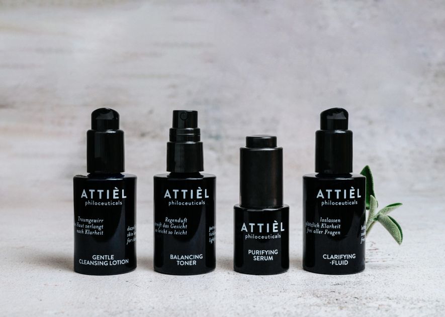 Designer Atıl Kutoğlu showcasing his Spring/Summer 2026 collection in Vienna: A vibrant synthesis of Ottoman ornamentation and the clear, soulful lines of Viennese Art Nouveau. I Photo: Ugur Karakan