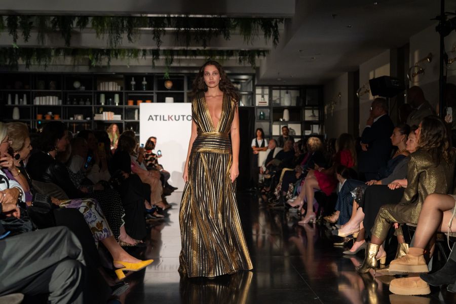 Designer Atıl Kutoğlu showcasing his Spring/Summer 2026 collection in Vienna: A vibrant synthesis of Ottoman ornamentation and the clear, soulful lines of Viennese Art Nouveau. I Photo: Ugur Karakan