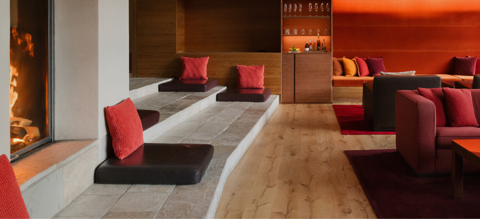 Ankommen und Innehalten: In einer Welt der Gezeiten bietet die ehrliche Wärme eines Zuhauses den sichersten Boden.| Photo: Tobias Kaser