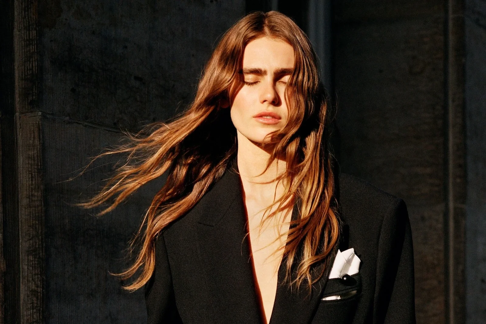 Emporio Armani Fall/Winter 2026-27. Photo: Alasdair McLellan, styling: Emmanuelle Alt.
