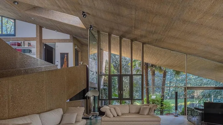 Villa Nava, built for the Nava family in the early 1970s.| Photo: In Courtesy of Italy Sotheby's International Realty