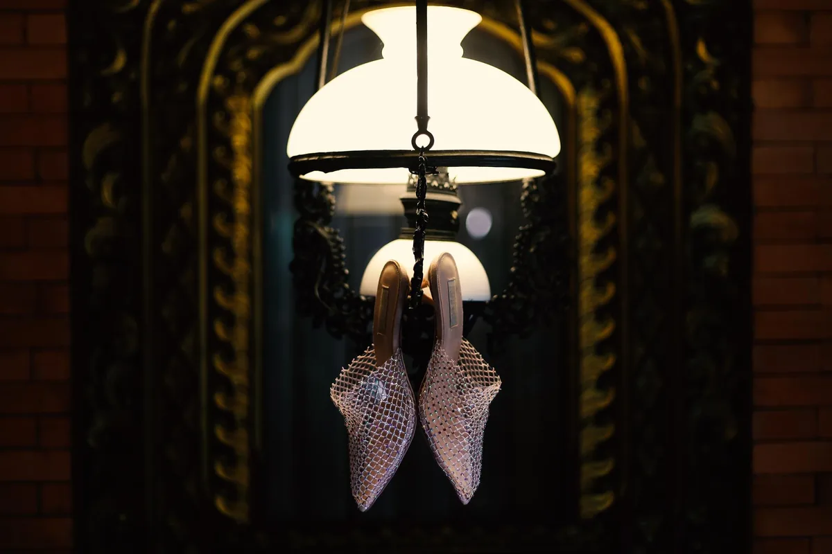 Luxury in 2026 grows through the clients who already belong. Photo: magnific.com