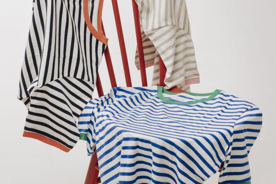 The LUMA T-Shirt by Lotta Ludwigson in all three striped variants. | Photo: © losjuanchys.com