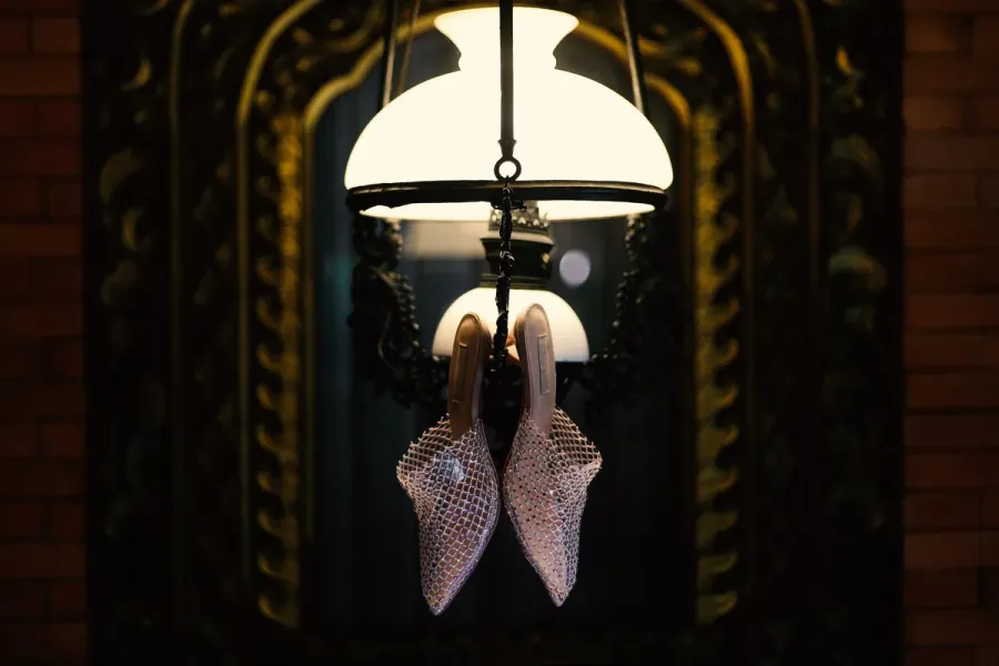 Luxury in 2026 grows through the clients who already belong. Photo: magnific.com