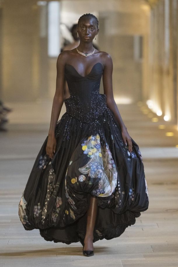 rahul-mishra-couture-fall-winter-2025-paris-fashion-week-runway-035